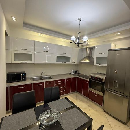 Tirana New Bazaar-Apartment 2 Екстер'єр фото