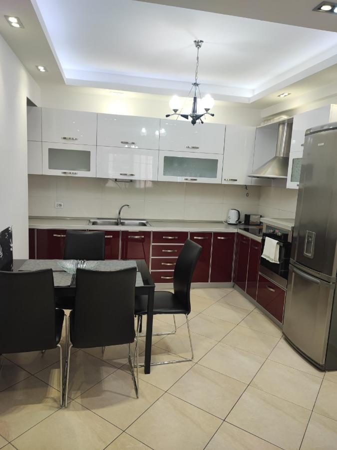 Tirana New Bazaar-Apartment 2 Екстер'єр фото