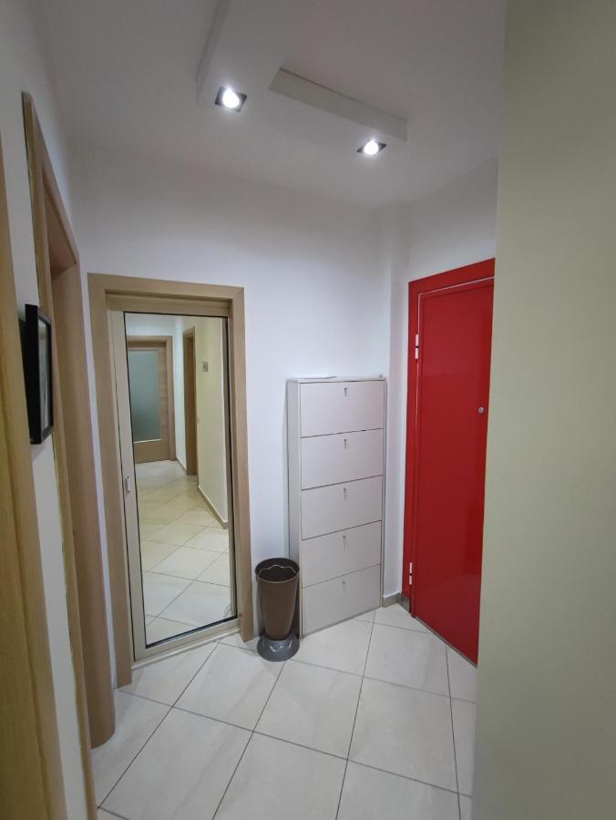 Tirana New Bazaar-Apartment 2 Екстер'єр фото